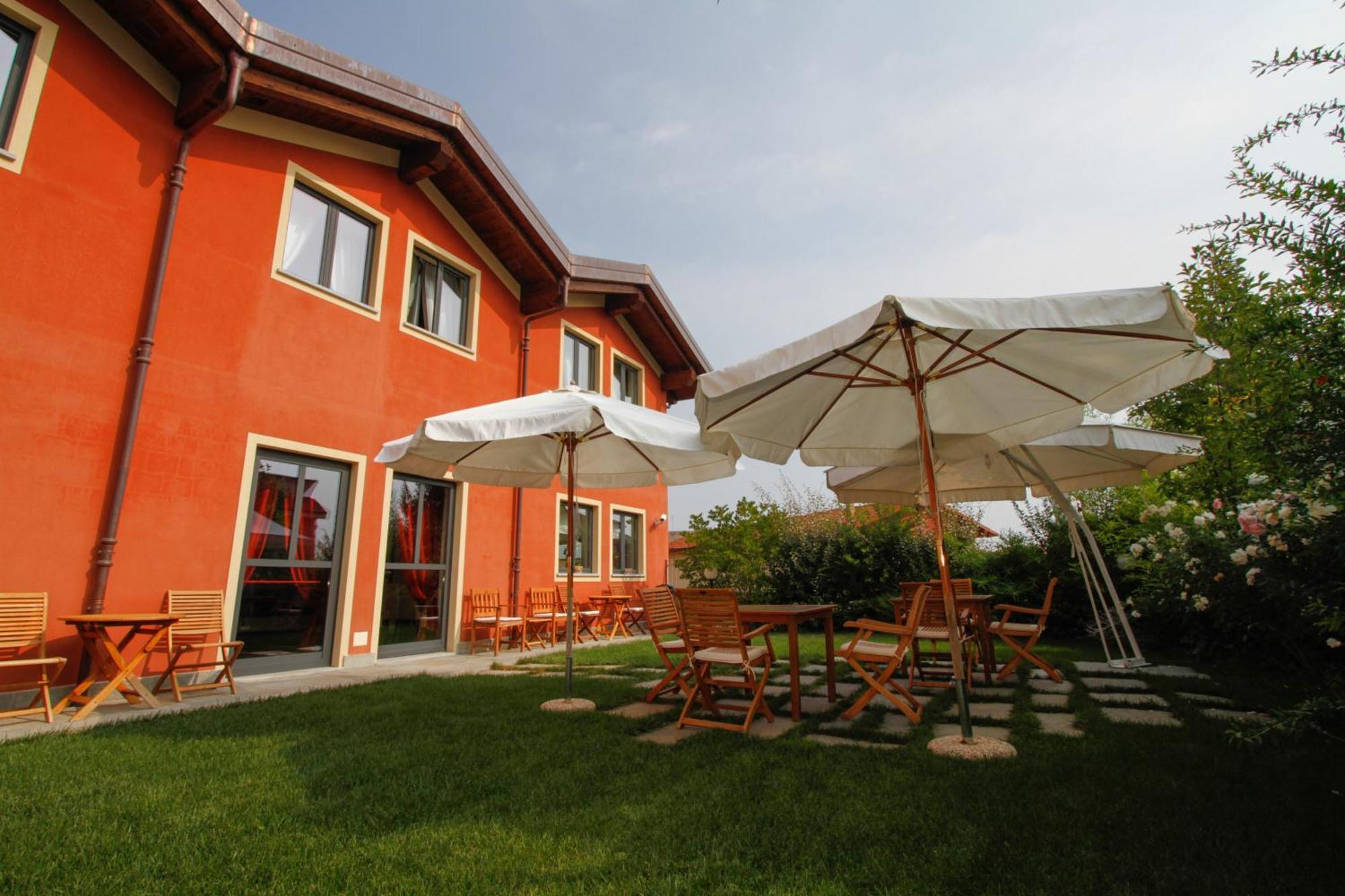 Albergo Della Ceramica Villanova Mondovi Exterior photo